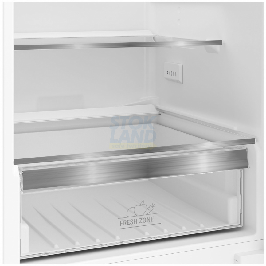 Встраиваемый двухкамерный холодильник Hotpoint HBH 20 белый фото 3