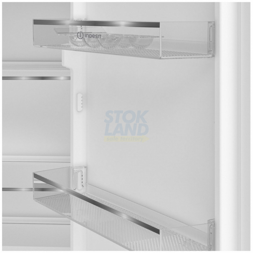 Встраиваемый двухкамерный холодильник Indesit IBD 18 фото 4