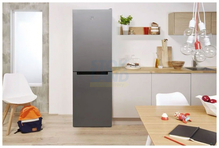 Двухкамерный холодильник Indesit DS 4160 S фото 3