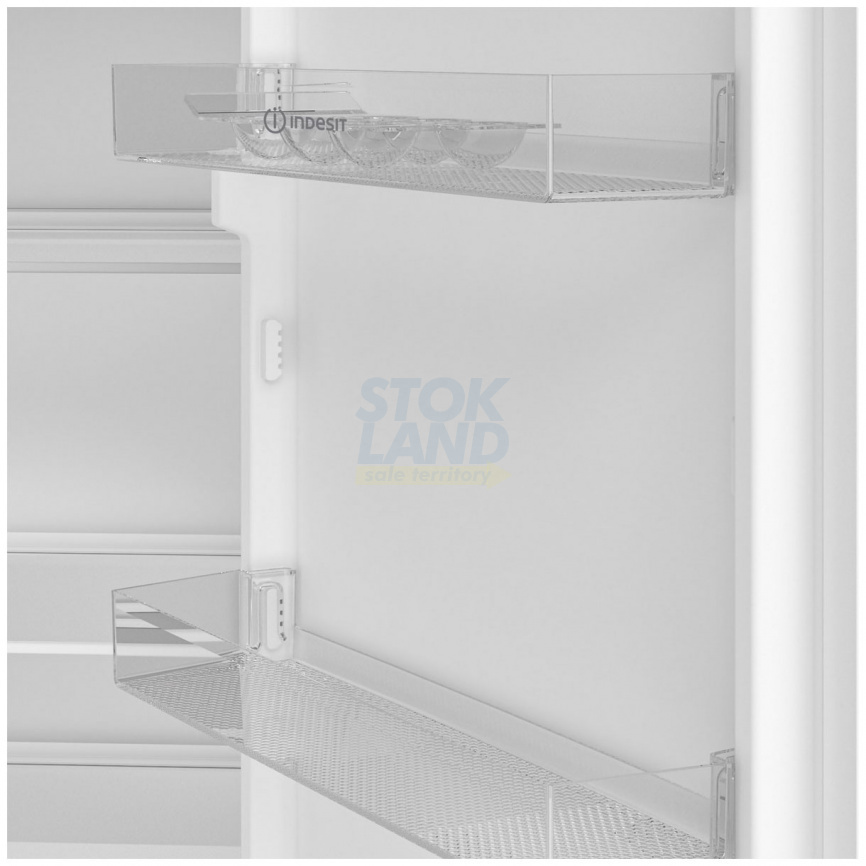 Встраиваемый двухкамерный холодильник Indesit IBH 18 фото 4